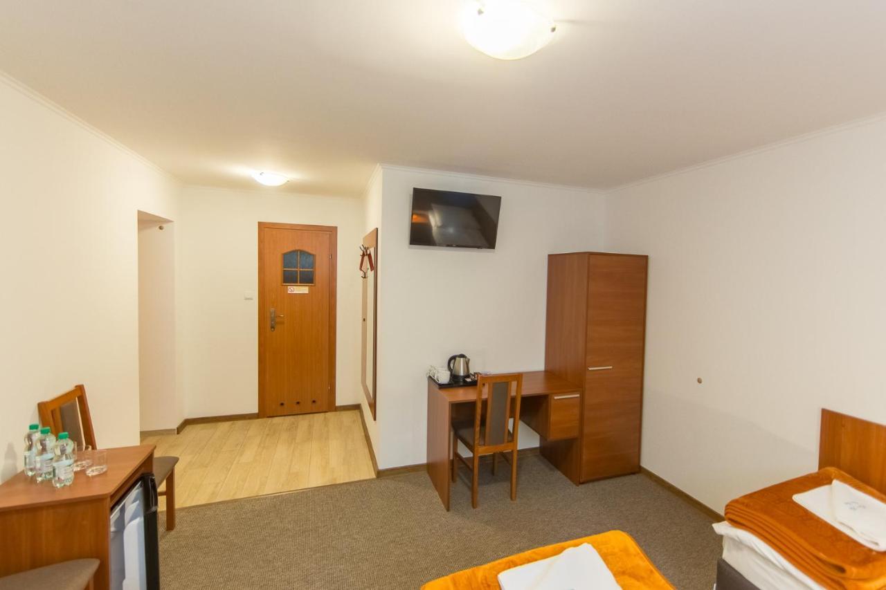 "Hel" Wieniec Zdroj Wloclawek Exterior foto